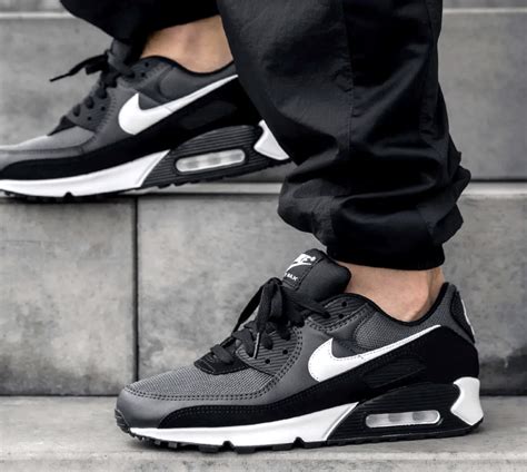 nike air max 90 running shoes